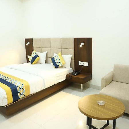 Hotel Singhnature Khandwa Exteriör bild