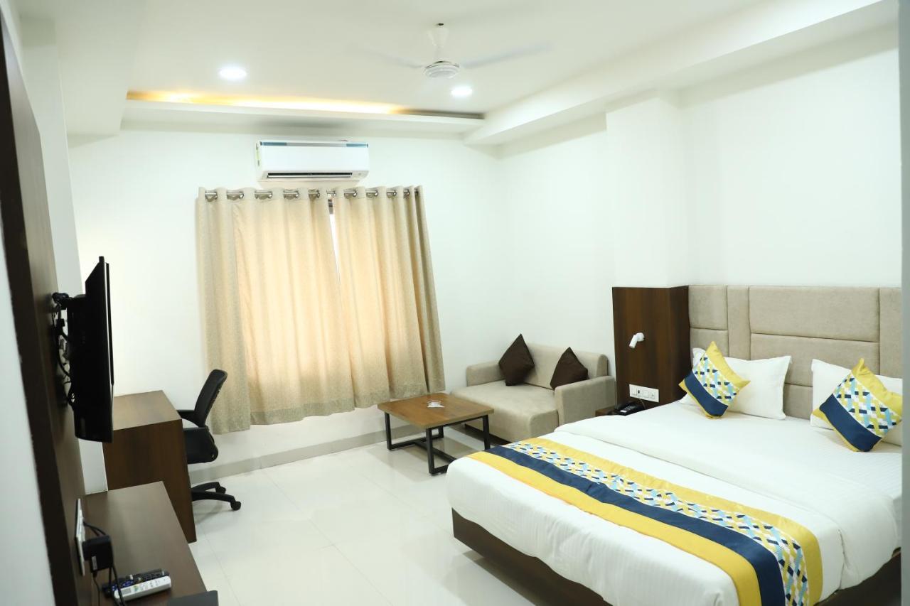 Hotel Singhnature Khandwa Exteriör bild