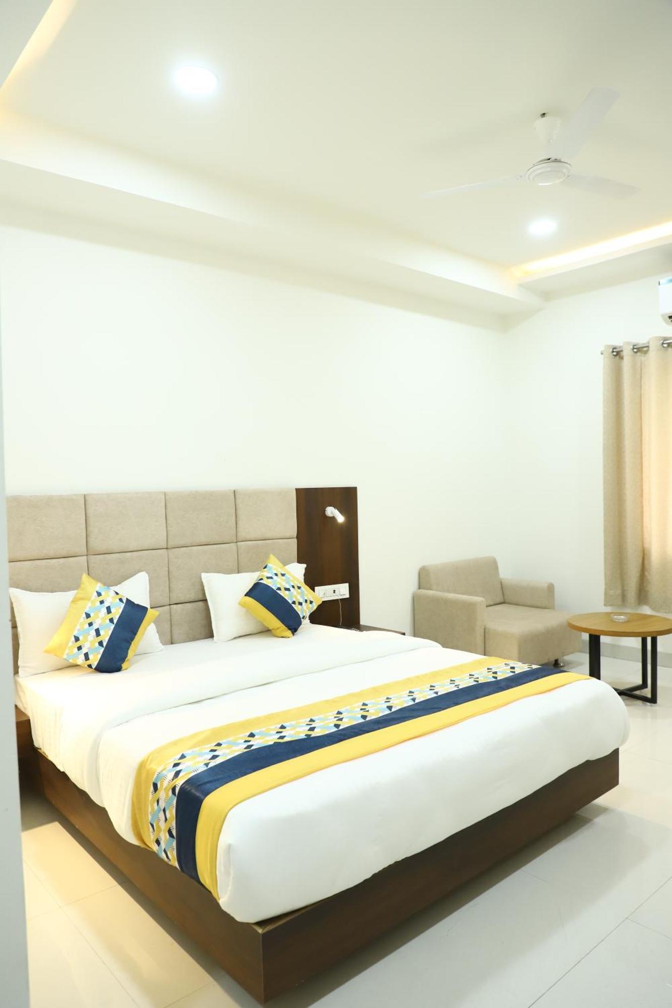 Hotel Singhnature Khandwa Exteriör bild